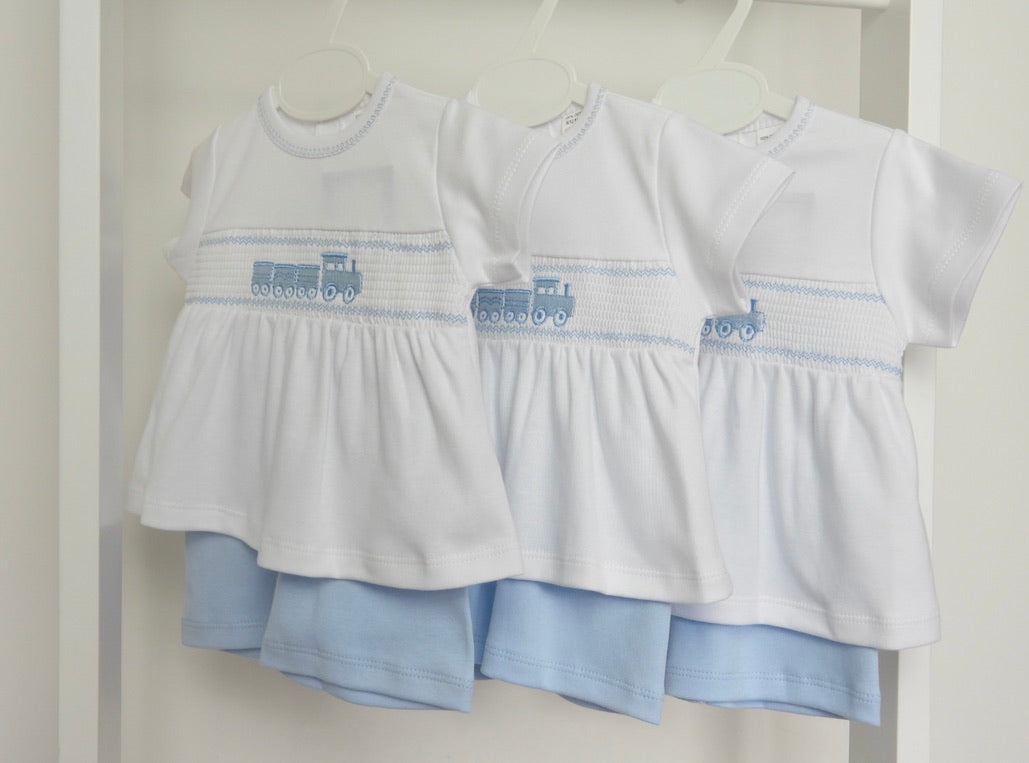 SMOCKED TRAIN SHORTS SET